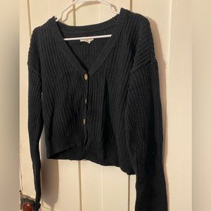 Cropped, black, long sleeve knitted button up